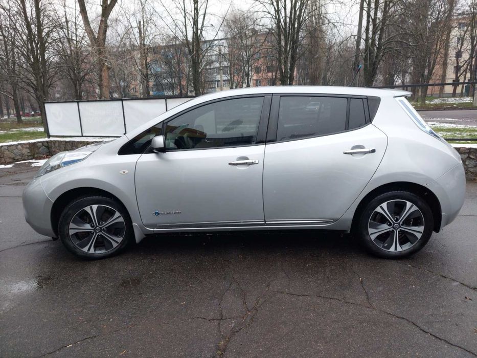 Nissan Leaf 2011
