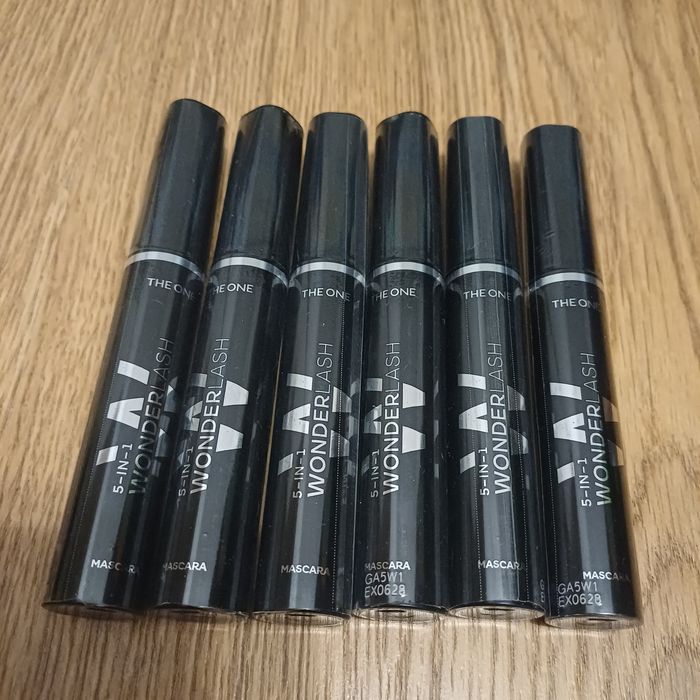 Tusz do rzęs Wonder 5 w 1