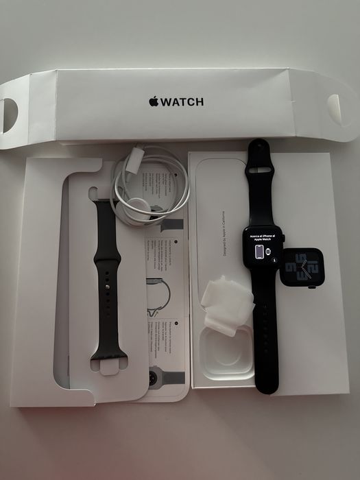 Apple Watch SE(Gen2) 44mm midnight aluminum GPS