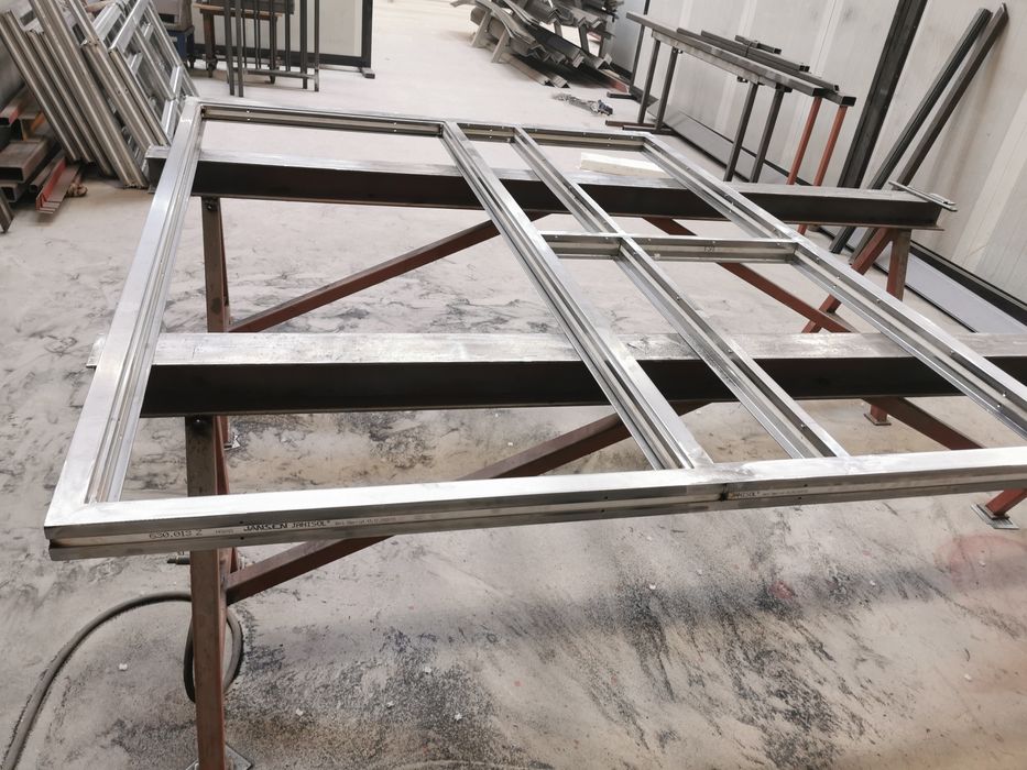 Drzwi metalowe przemysłowe