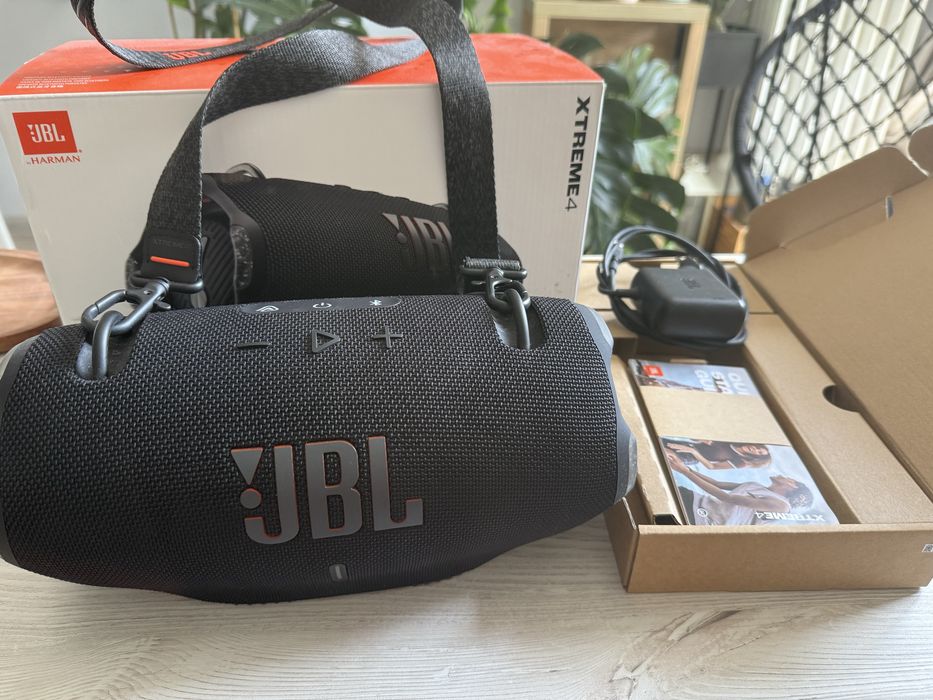 JBL xtreme 4 stan jak nowy, idealny ladowarka, pasek, karton