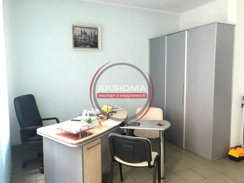 Продаж комерції в центрі міста--у