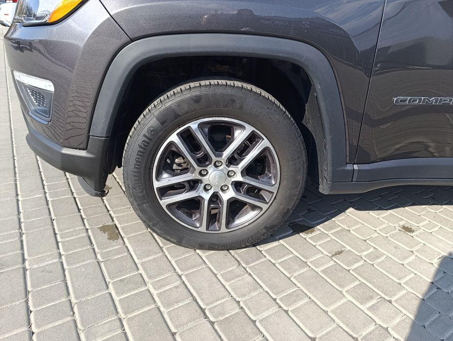 Продам Jeep Compass
