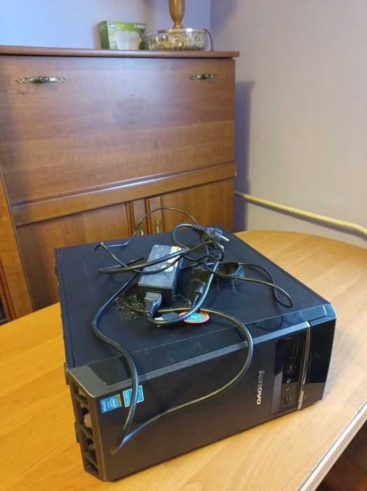 Lenovo Intel J2900 cztery rdzenie 1TB HDD