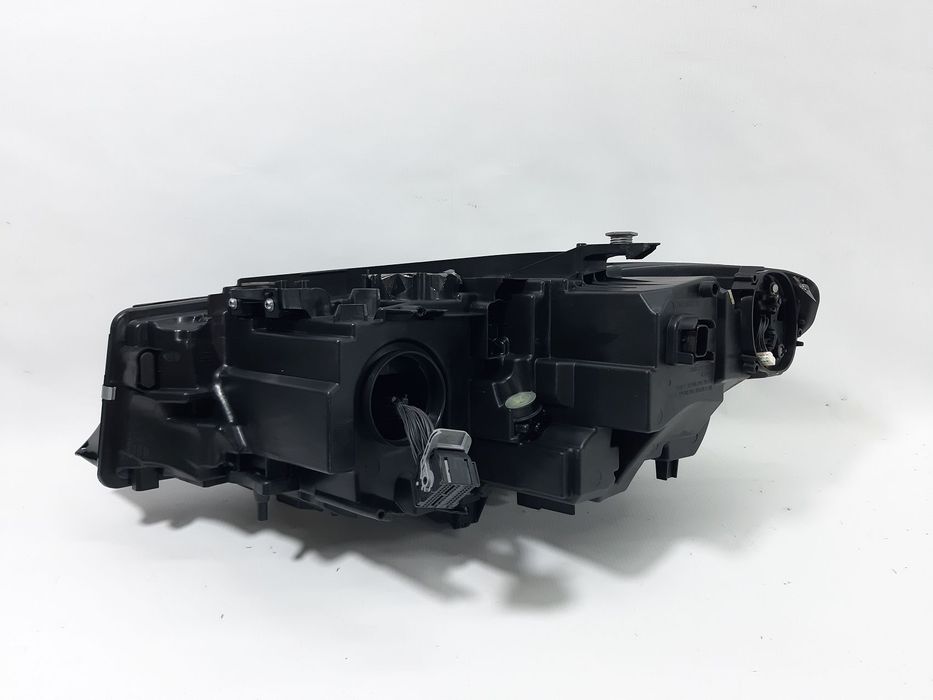 Фара передня права BMW 3 2019-2023 63118496160