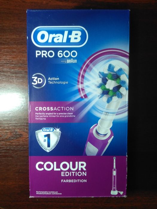 Електрична зубна щітка Oral-B PRO 600