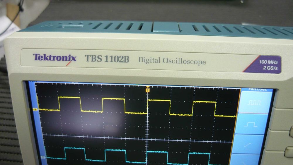 Osciloscópio digital Tektronix