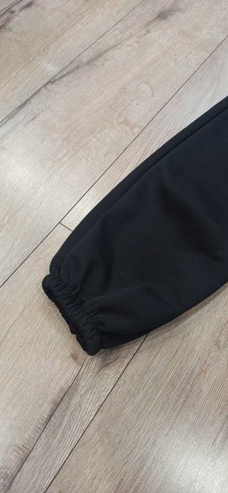 Spodnie z dresu na gumce, nogawka na gumce czarne