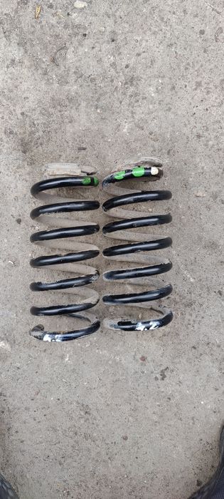 Audi A8 D2 sprężyny tył 3.7 4.2 super stan