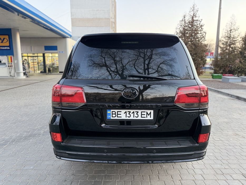 Продам ленд крузер  200