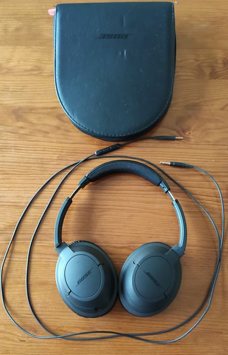 Bose SoundTrue (around-ear)