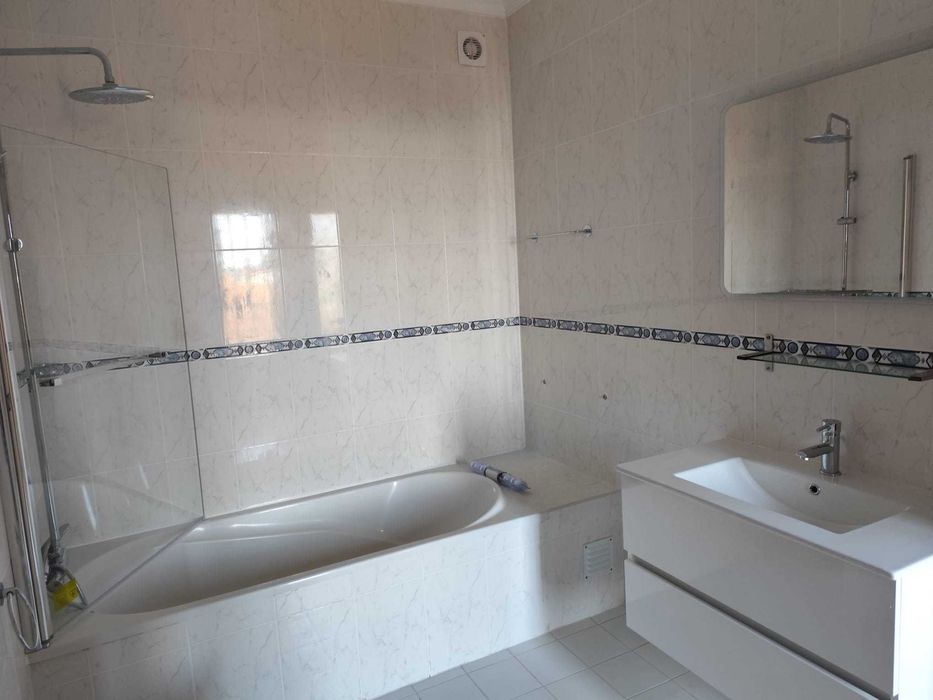 T2 Arrendamento com garagem fechada e terraço