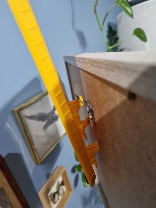 Narzędzie do zawieszania obrazów z poziomicą haczyk obrazek obrazków