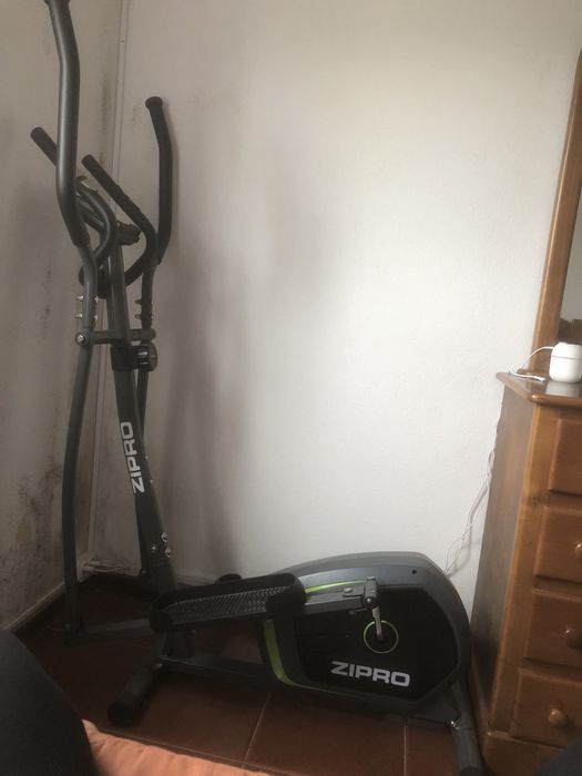 Bicicleta eliptica nova. Com fatura