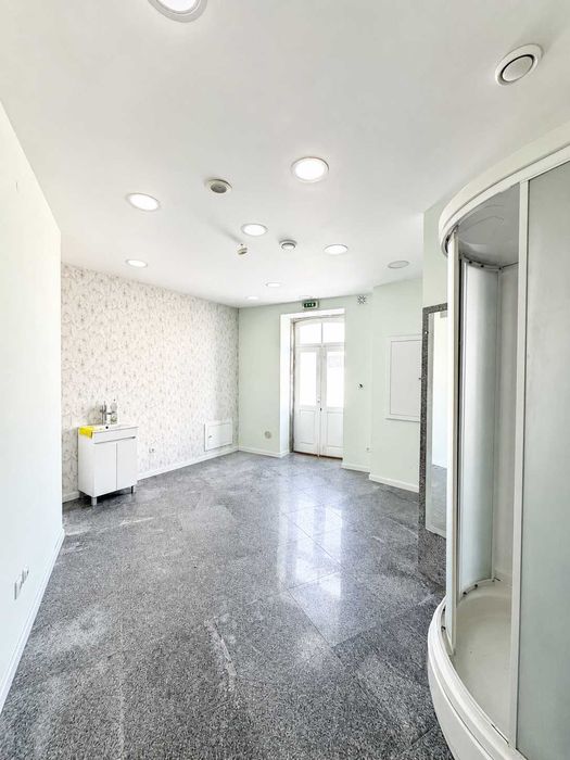 Loja comercial com 290 m² — ampla, luminosa e versátil