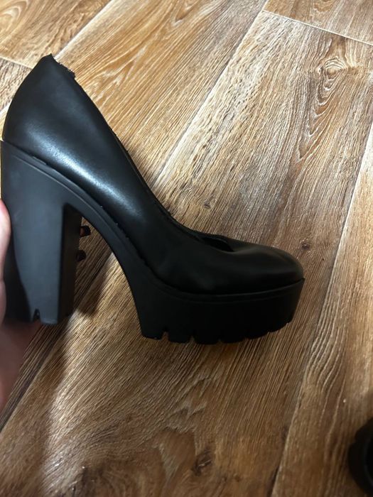 Чорні підбори.