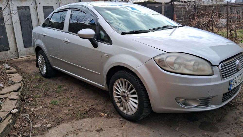 автомобиль fiat linea 1.4 t-jet