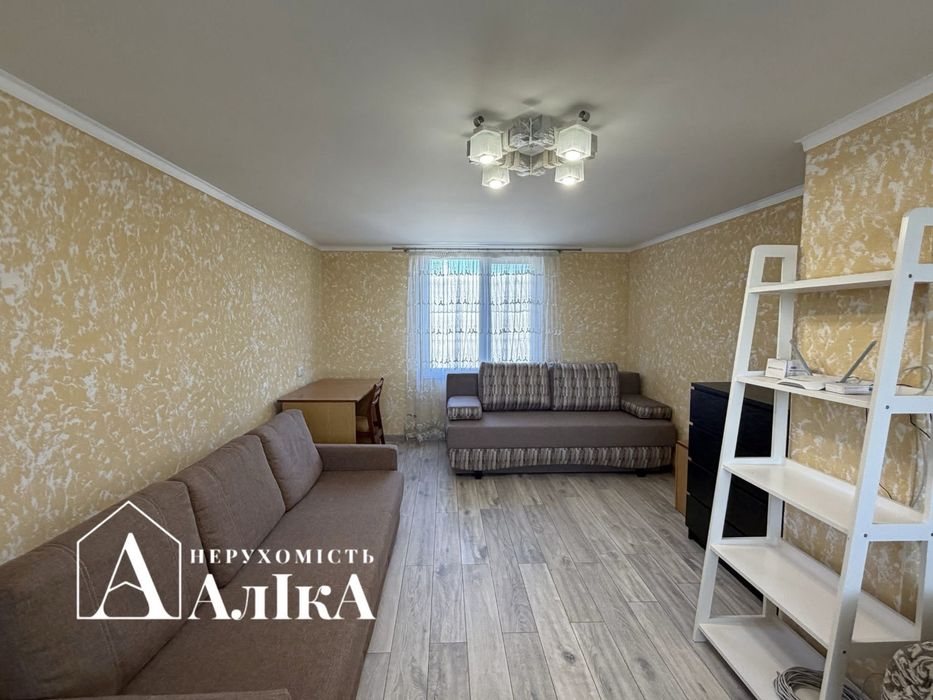 Продам дачний будинок з ремонтом біля річки Дністер!