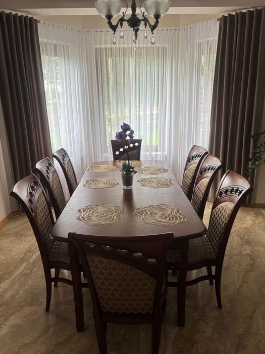 Komplet stół i krzesła drewniane firmy Mebin 8 szt