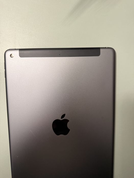 Apple iPad 10.2” 9a Geração 2021 Cellular 4G