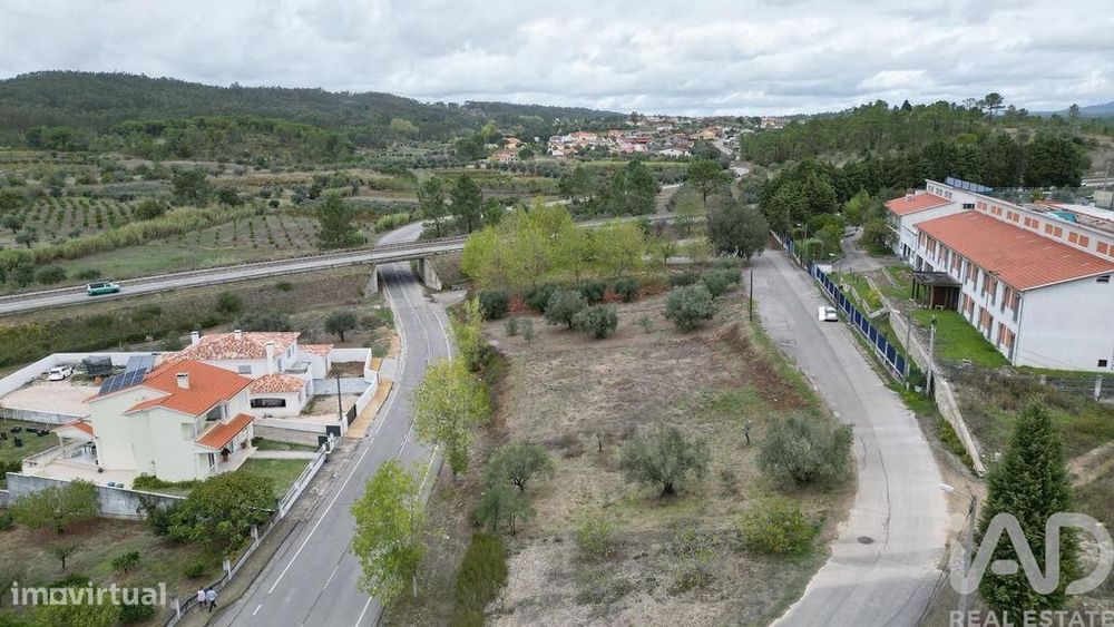 Terreno para construção em Souselas e Botão