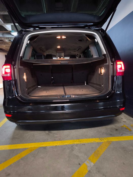 VW Sharan 7 Lugares Nacional - Em bom estado Assistida na Marca