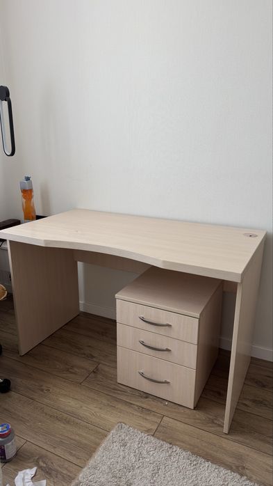 Стіл письмовий учнівський