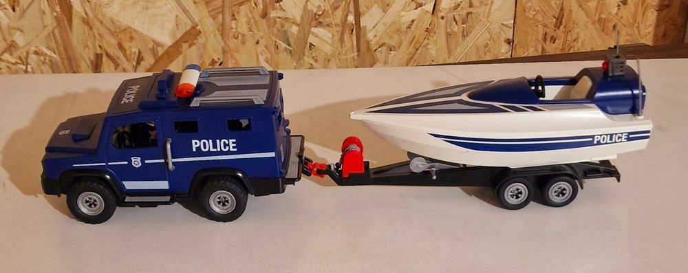 Carro da polícia playmobil