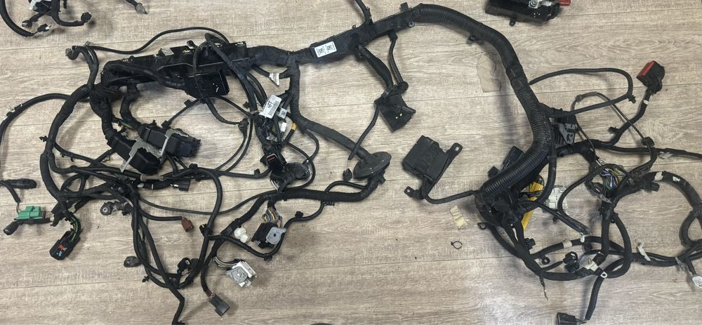 Mustang mach-e Проводка