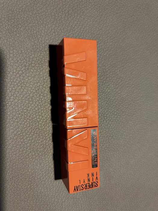 Winylowa pomadka w płynie Maybelline Super Stay Vinyl Ink