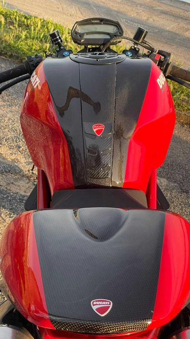 Ducati Monster 1100EVO