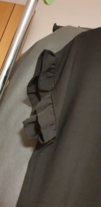 Blusa preta de manga curta
