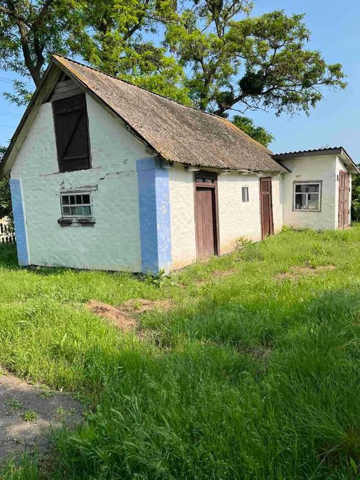 Продаж будиночку поряд річкою в селі Гайворон, Володарського району.