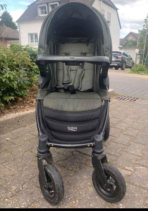 Spacerówka Britax na pompowanych kołach