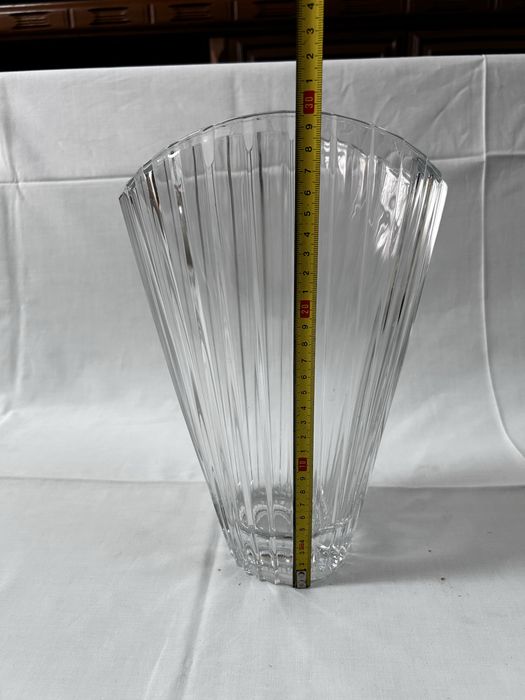 Vaso de cristal em forma de leque