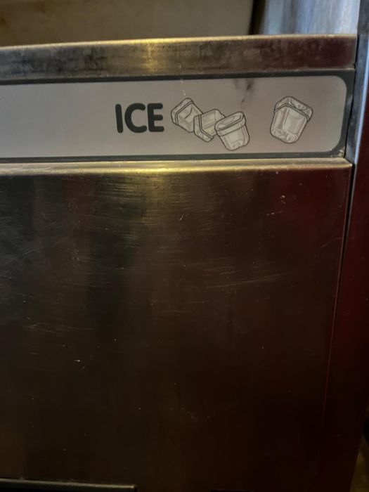 Máquina de gelo profissional 100kg / hotelaria e restauração