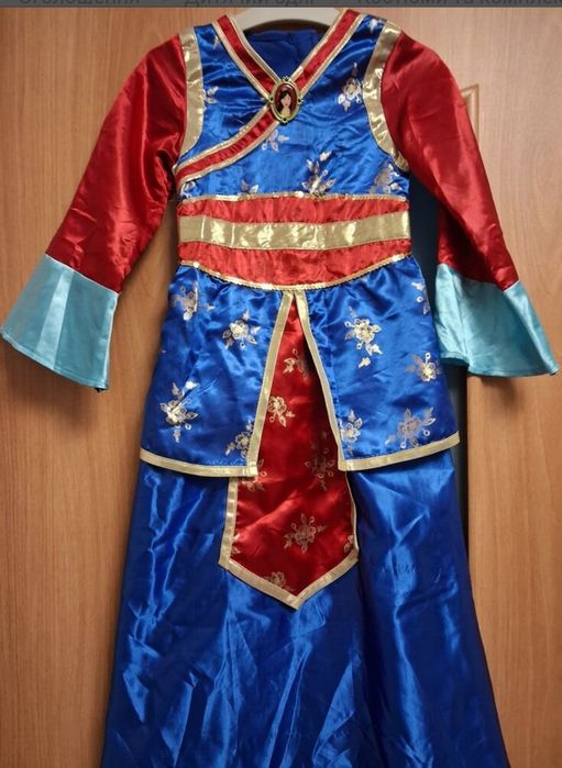 Нарядні красиві сукні для принцеси на 3-8 років