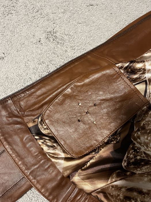 Шкіряна нова коричнева куртка