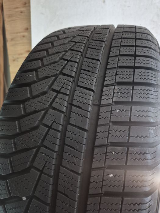 Шини 225/50/17, Hankook,  (52)
