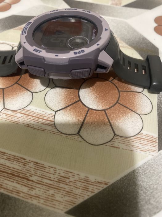 Garmin Instinct 1 поколение с солнечной зарядкой (Solar )