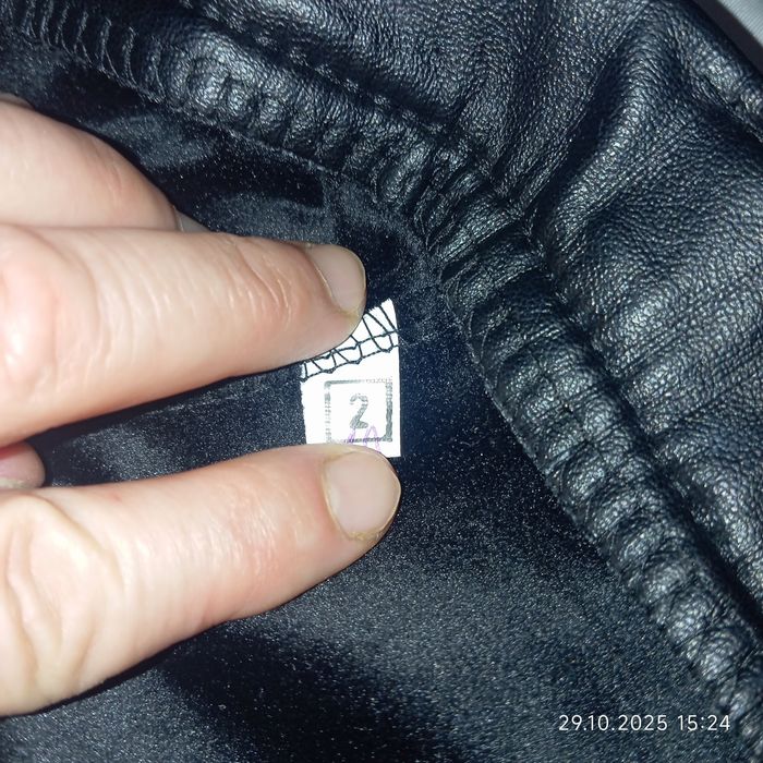 Продам новые шорты из эко кожи