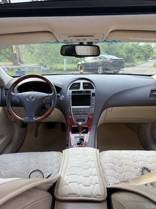 Продам Lexus es350