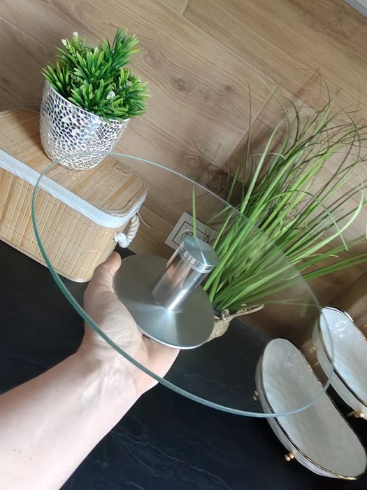 Okrągła szklana obrotowa patera na ciasto przekąski