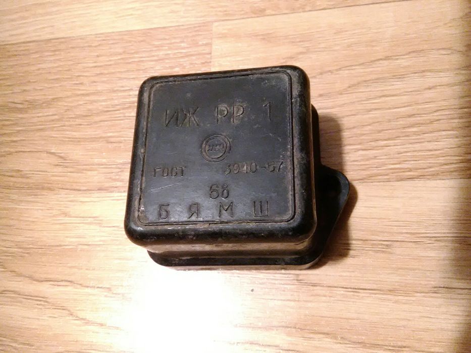 На ИЖ крышка реле