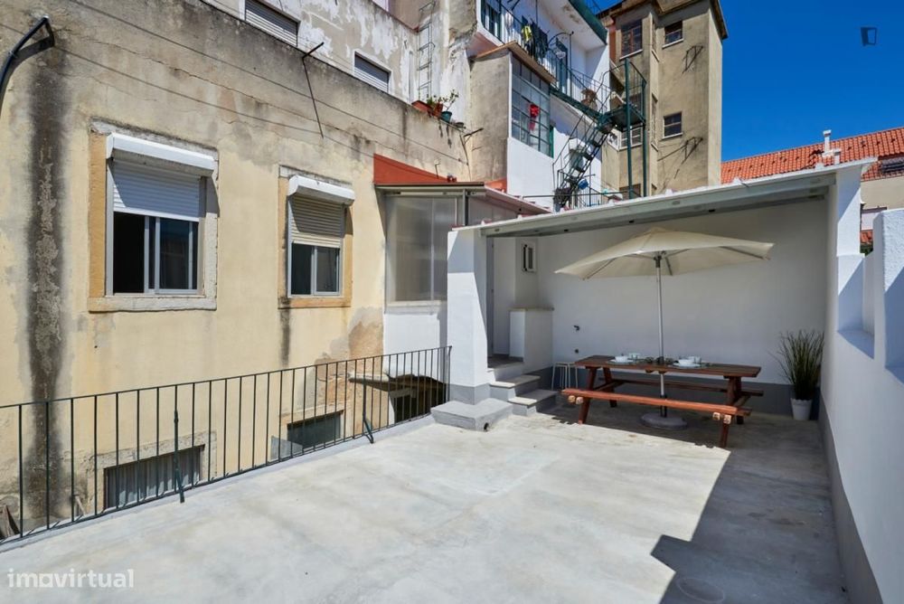 Quarto - localizado em Penha de França Lisbon