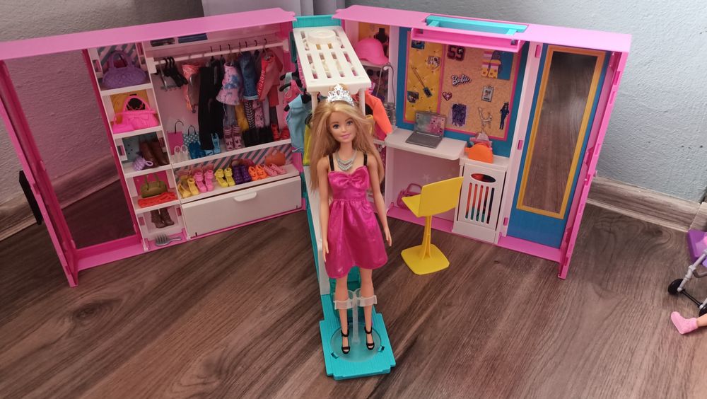 Garderoba Barbie