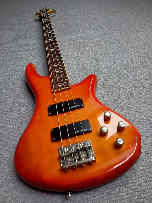 Gitara basowa Schecter Diamond 4