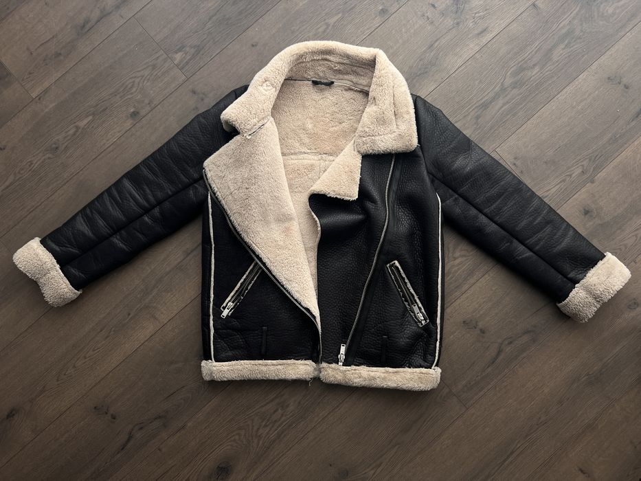 Стильна чорна дублянка зі шкірзаму, розмір S/M