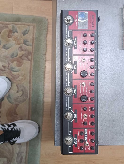mooer red truck pedal