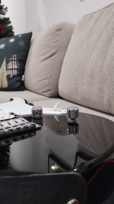 Yamaha Pacifica PAC112V – Como Nova + NUX GP-1 + Saco de Transporte